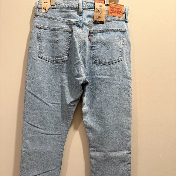 NWT Levi's 501 Original Cropped Women's Jeans in Samba Blues size 31 - Picture 5 of 10